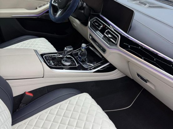 BMW X7 (33)
