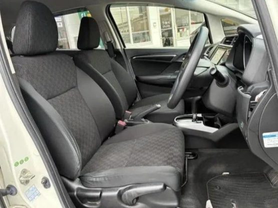 Honda Fit 72000 (2)