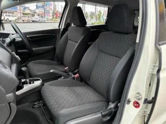 Honda Fit 72000 (4)