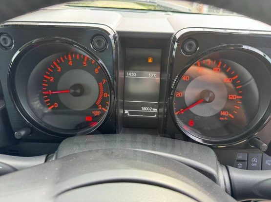 Suzuki Jimny (19)