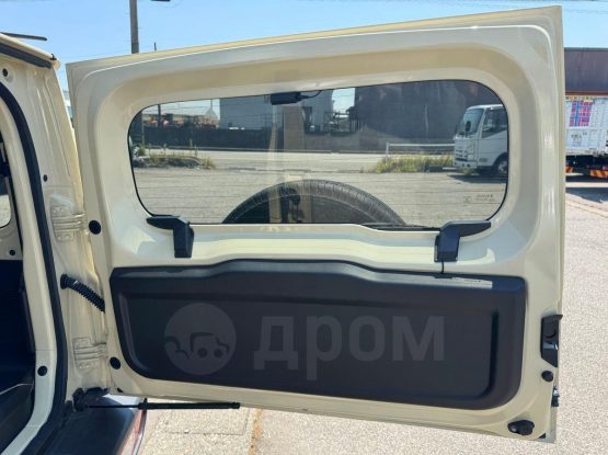 Suzuki Jimny Sierra 11000 (32)