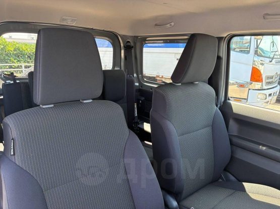 Suzuki Jimny Sierra 14000 (26)