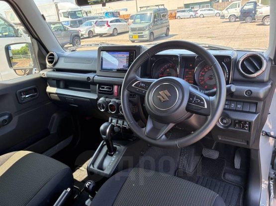 Suzuki Jimny Sierra 14000 (4)