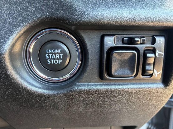 Suzuki Jimny Sierra 14000 (5)