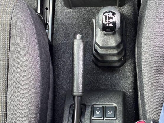 Suzuki Jimny Sierra 23000 (9)