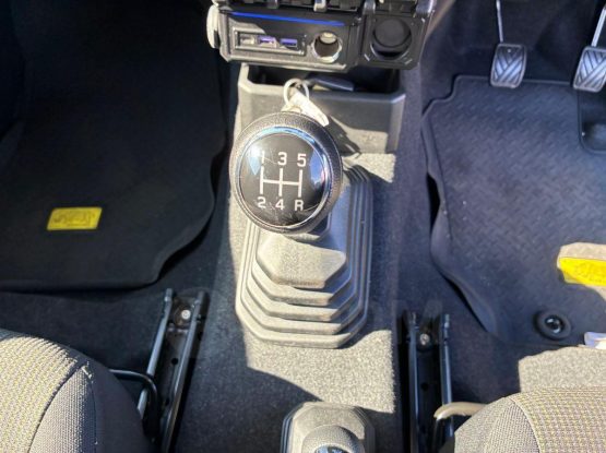 Suzuki Jimny Sierra 25000 (34)