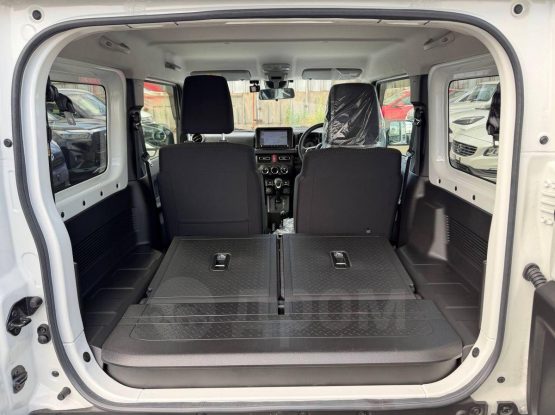 Suzuki Jimny Sierra 32000 (17)