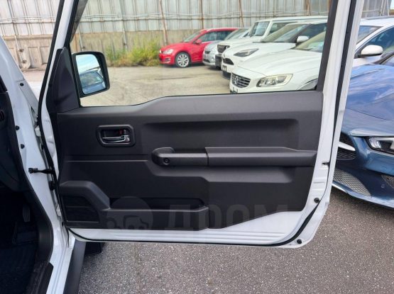 Suzuki Jimny Sierra 32000 (18)