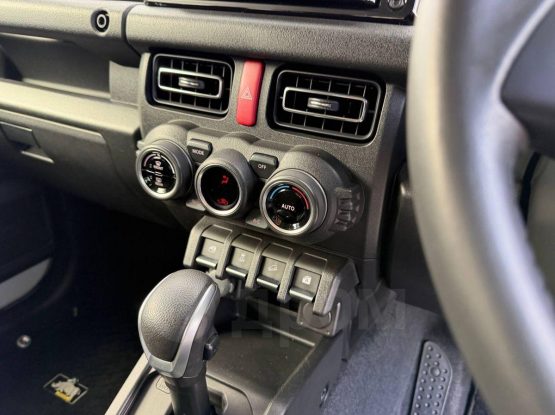 Suzuki Jimny Sierra 32000 (23)