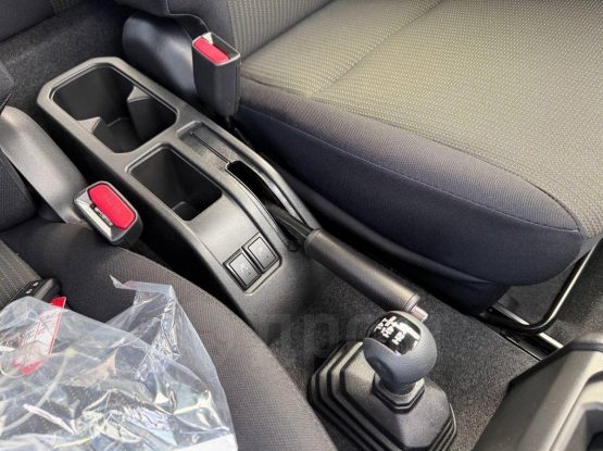 Suzuki Jimny Sierra 32000 (4)