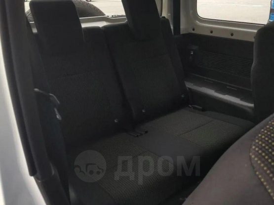 Suzuki Jimny Sierra 32000 (7)