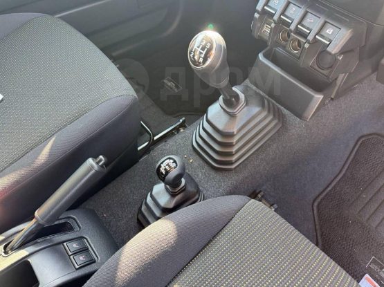 Suzuki Jimny Sierra (5)