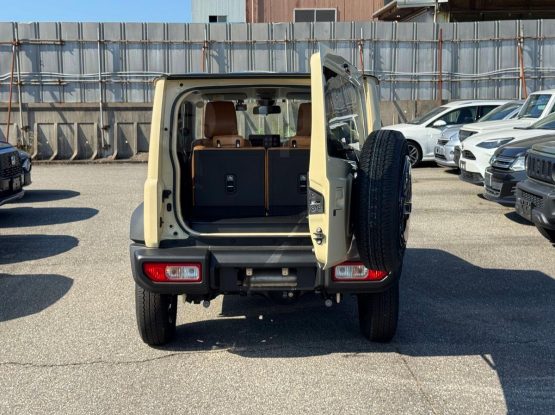 Suzuki Jimny Sierra 7000 (16)