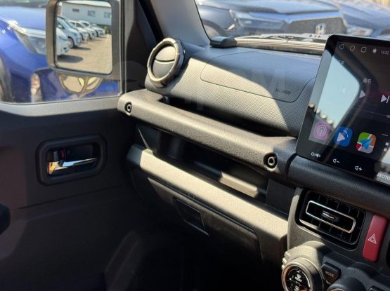 Suzuki Jimny Sierra 7000 (31)