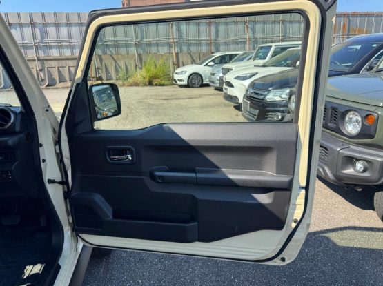 Suzuki Jimny Sierra 7000 (37)