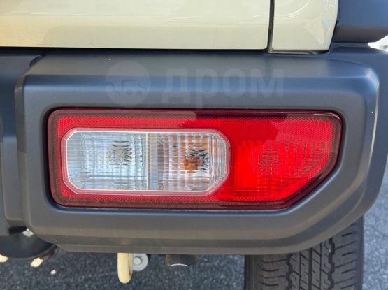 Suzuki Jimny Sierra 7000 (40)