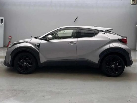 Toyota C-HR 18000 (3)