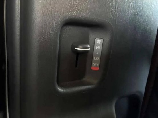 Toyota Hiace 10000 (12)