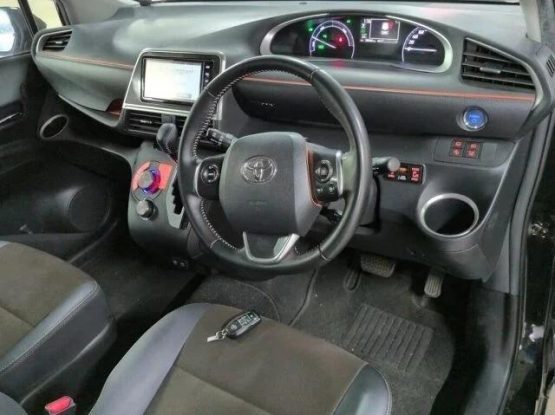 Toyota Sienta 29000 (5)